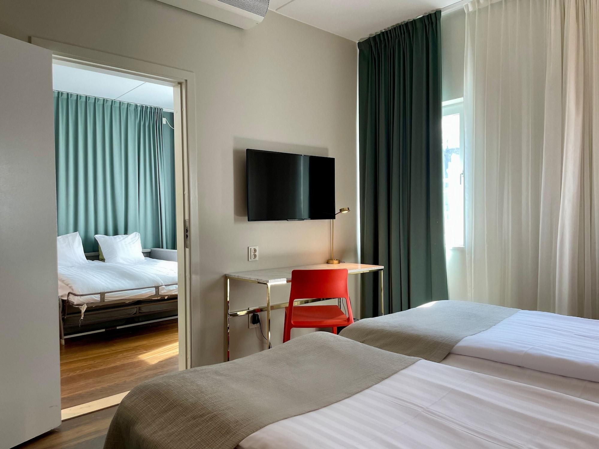 Quality Globe Hotel